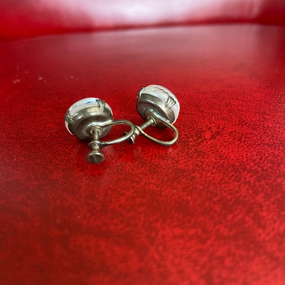 Vintage Sterling Silver Smoky Glass Crystal 1/2” Solitaire Screw Back Earrings - Picture 4 of 8